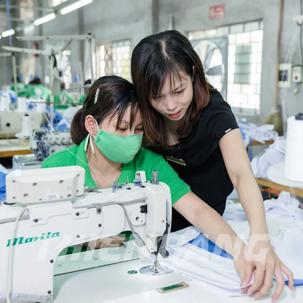 Workwear Manufacturing Factory Guide - Screenshot 3 showing product features and functionality