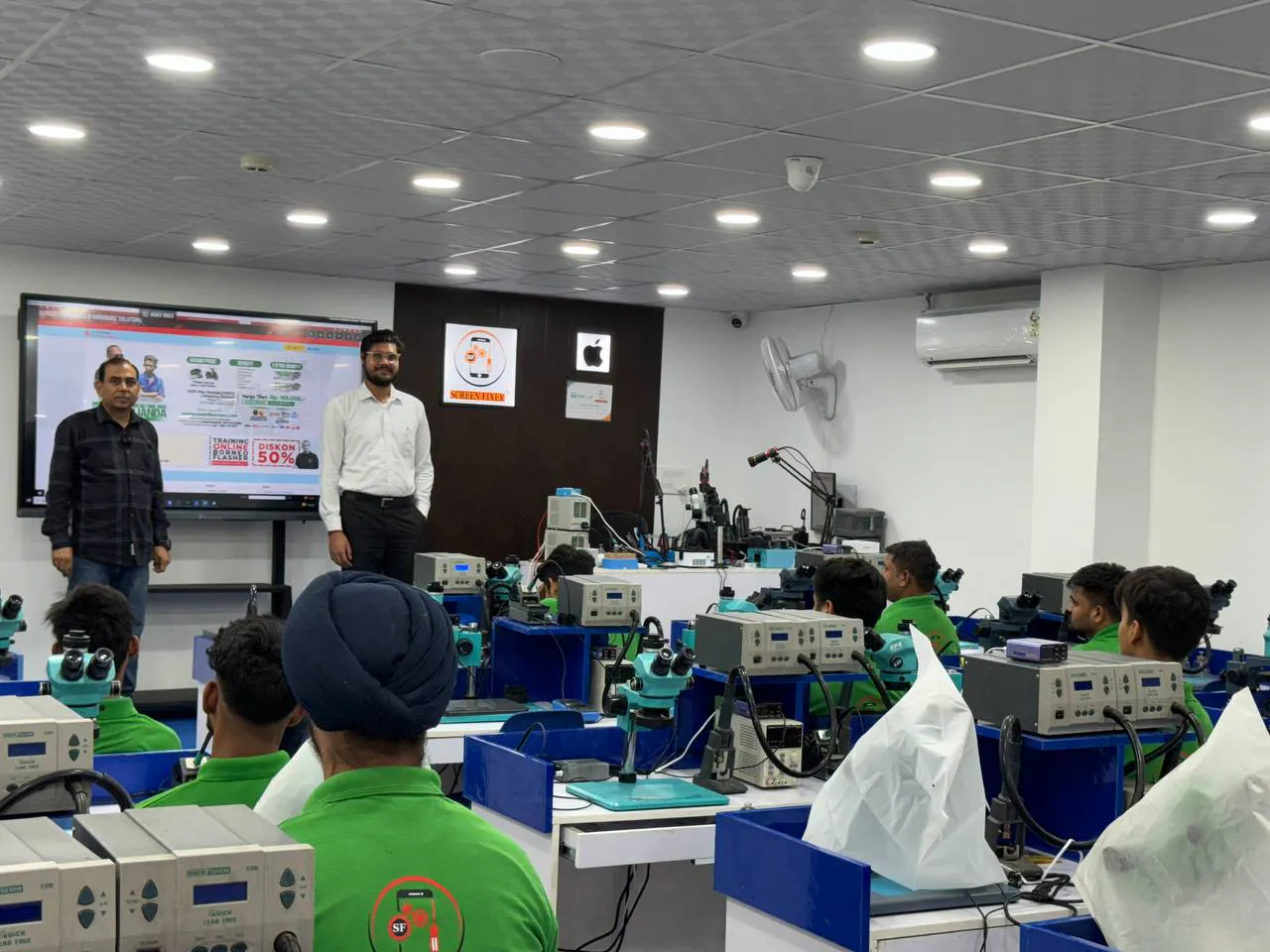 Mobile Repairing Course in Delhi gallery image