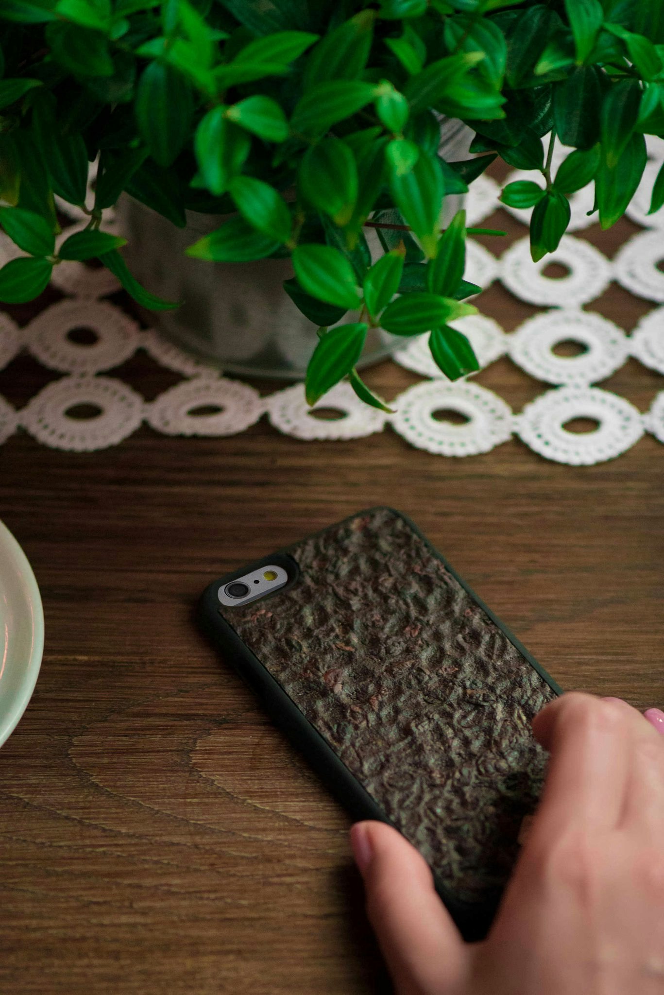 iPhone & Samsung Phone Case Made Out of Real Arabica Coffee Beans (With Natural Coffee Scent) gallery image