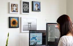 Flikframe - Picture frames that won't mess up your walls. media 3