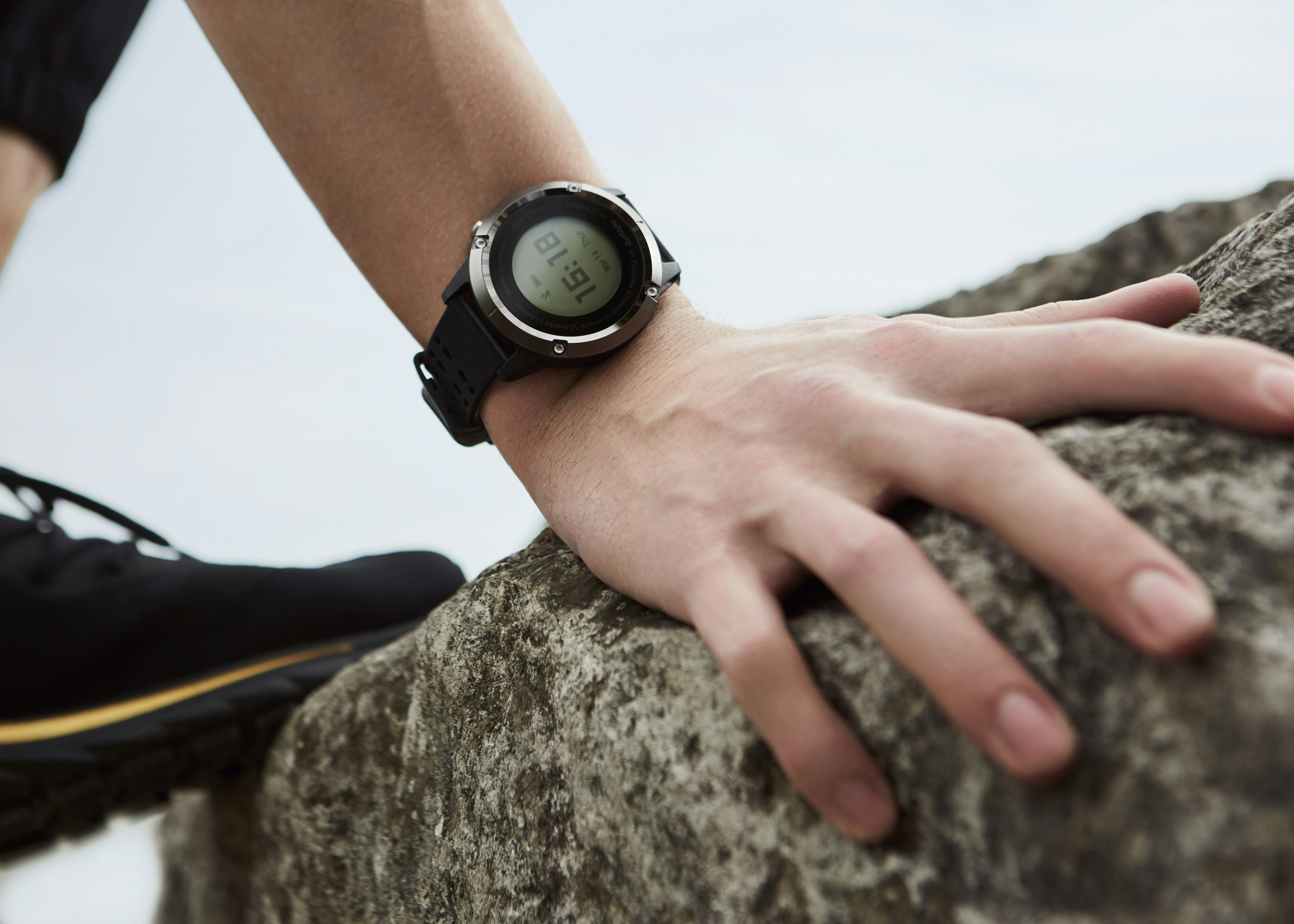 Runtopia S1 Smart GPS Sport Watch gallery image