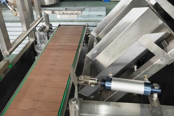 5 gallon barrel water filling machine - Screenshot 2 showing product features and functionality