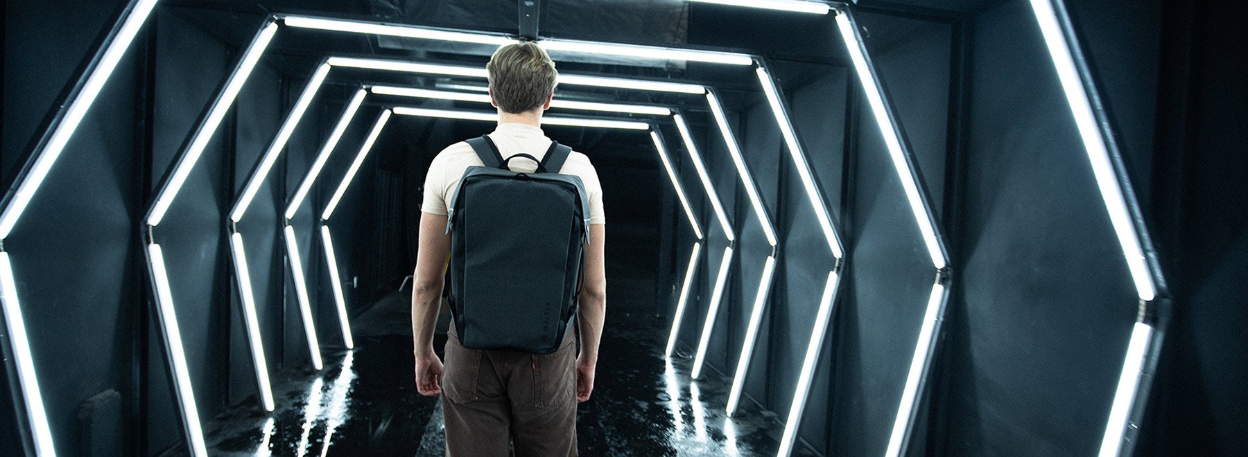 KONVERT : Convertible, Adaptive Carry gallery image