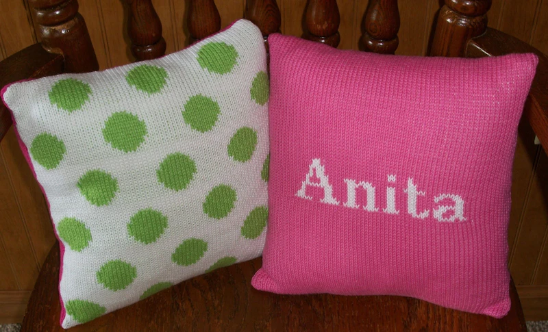 Personalized 10×10 Name or Letter Pillow screenshot 1