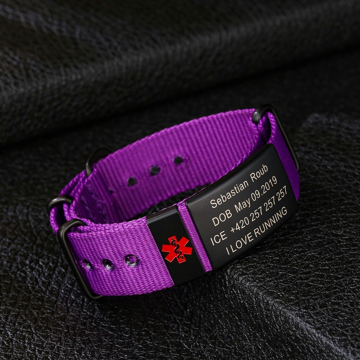 WRIST SAFETY CHIC gallery image