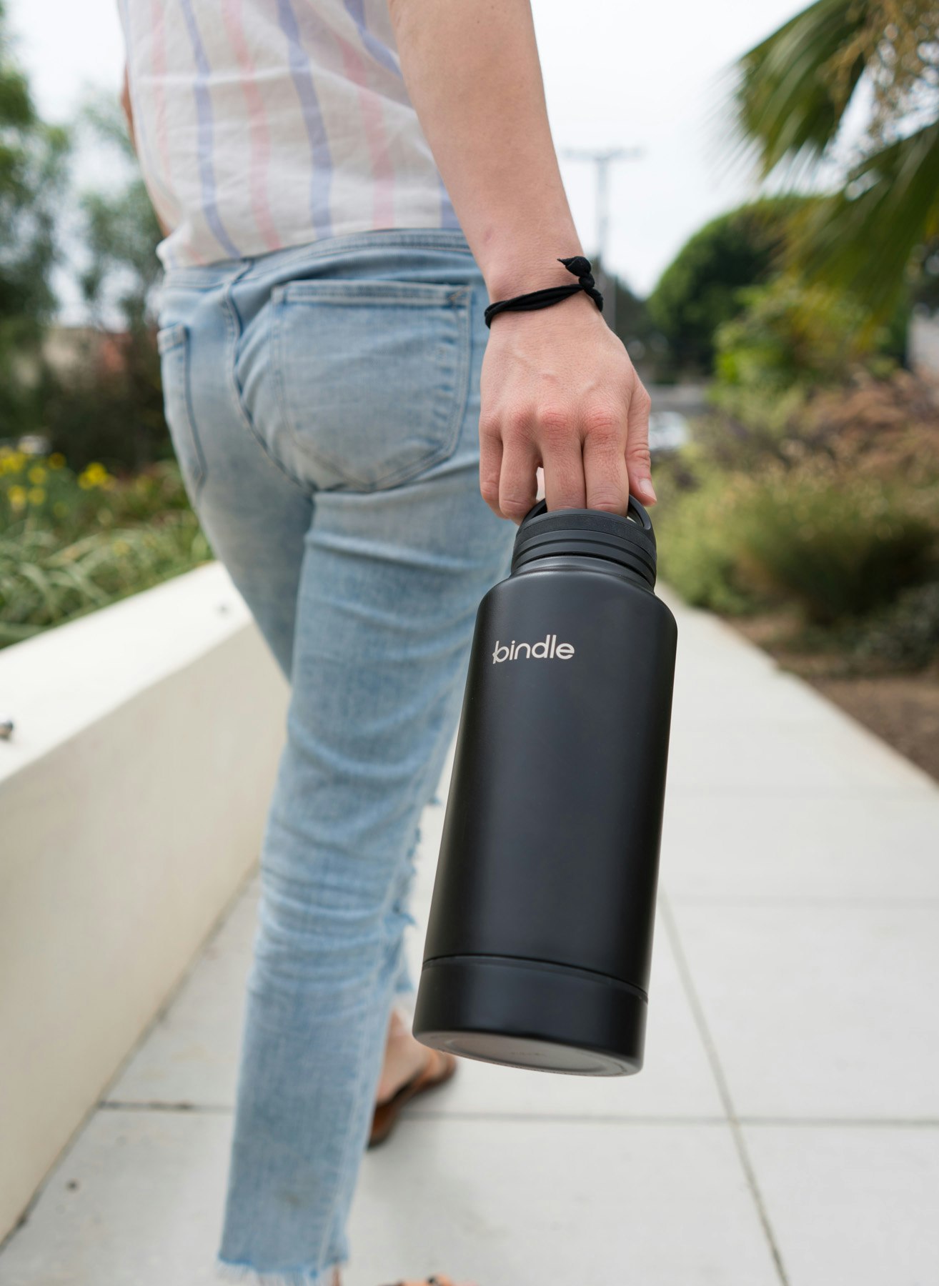 Bindle Bottle: Stainless H2O bottle with integrated storage gallery image