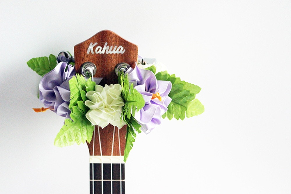 Hawaiian Ukulele  Leis gallery image