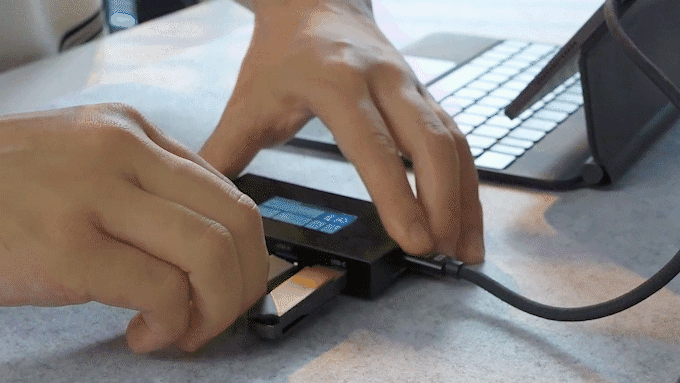 Mídia 6 de DockCase Studio: Smart USB-C Hub 8-em-1