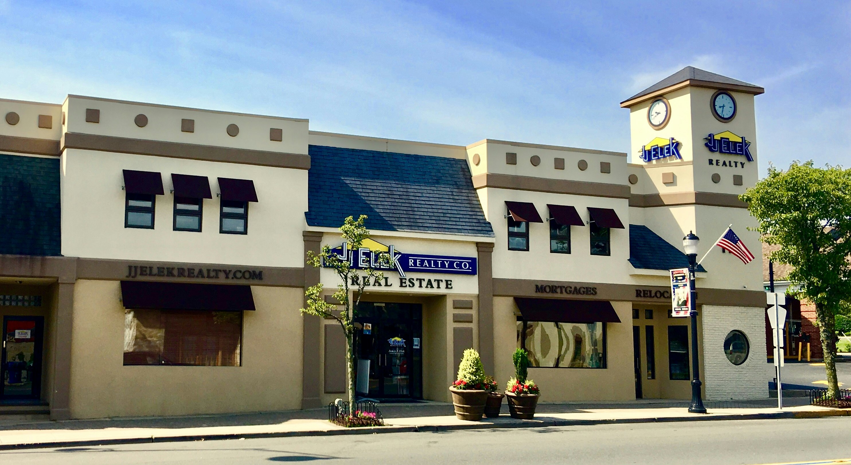 JJ Elek Realty gallery image