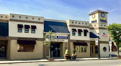 JJ Elek Realty gallery image