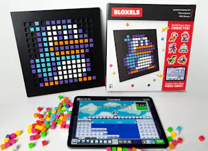 Bloxels Build Your Own Video Games gallery image