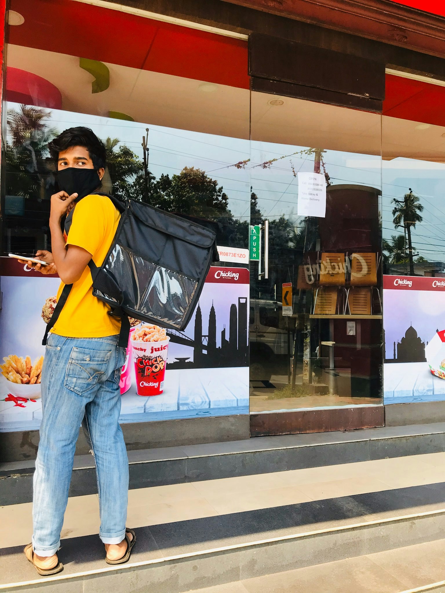 FLYER EATS gallery image