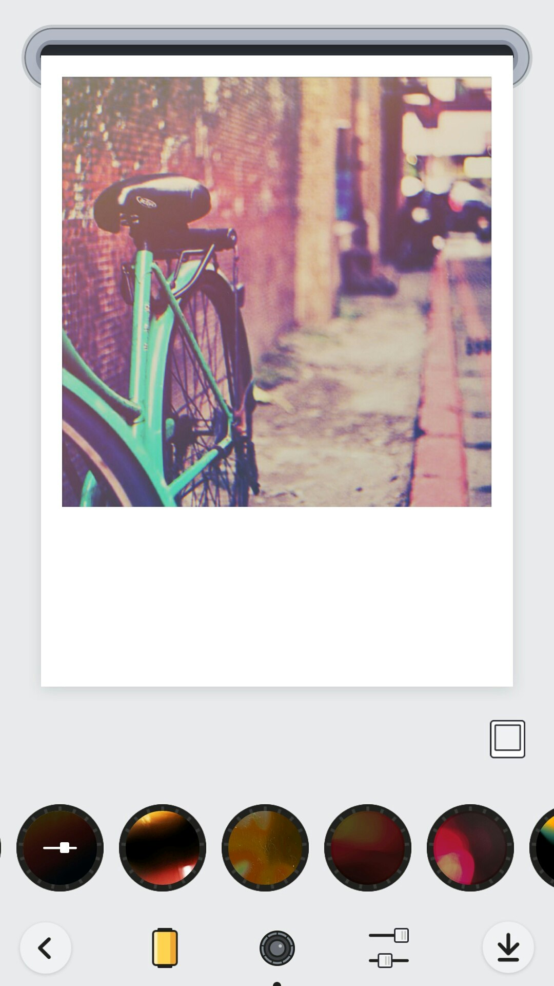 MolyCam - Retro Effects Camera gallery image