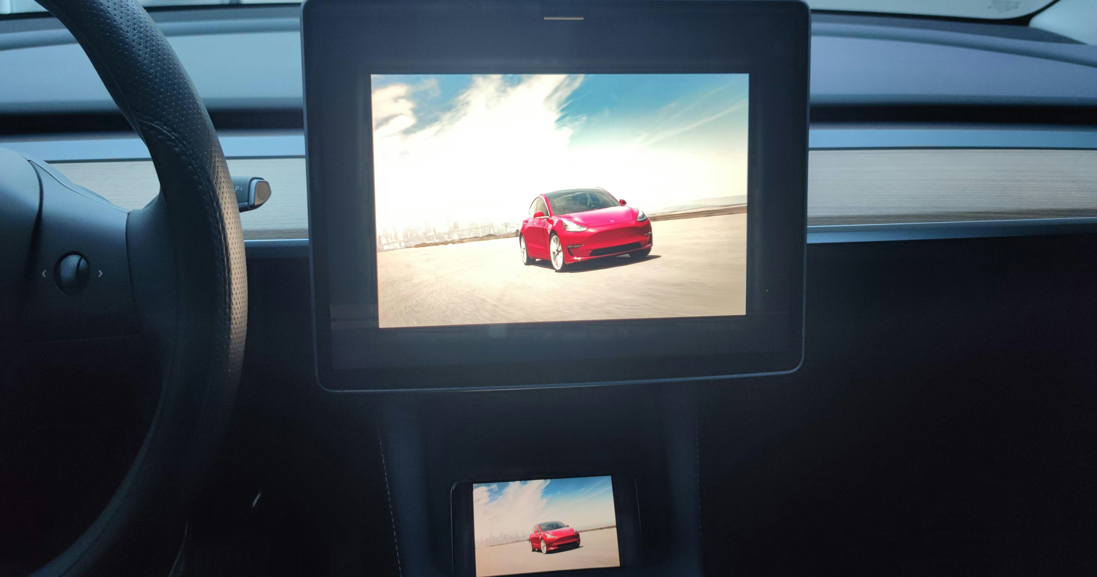 Media Paparan Tesla - aplikasi percuma untuk mencerminkan skrin atau membuang video ke Tesla 2