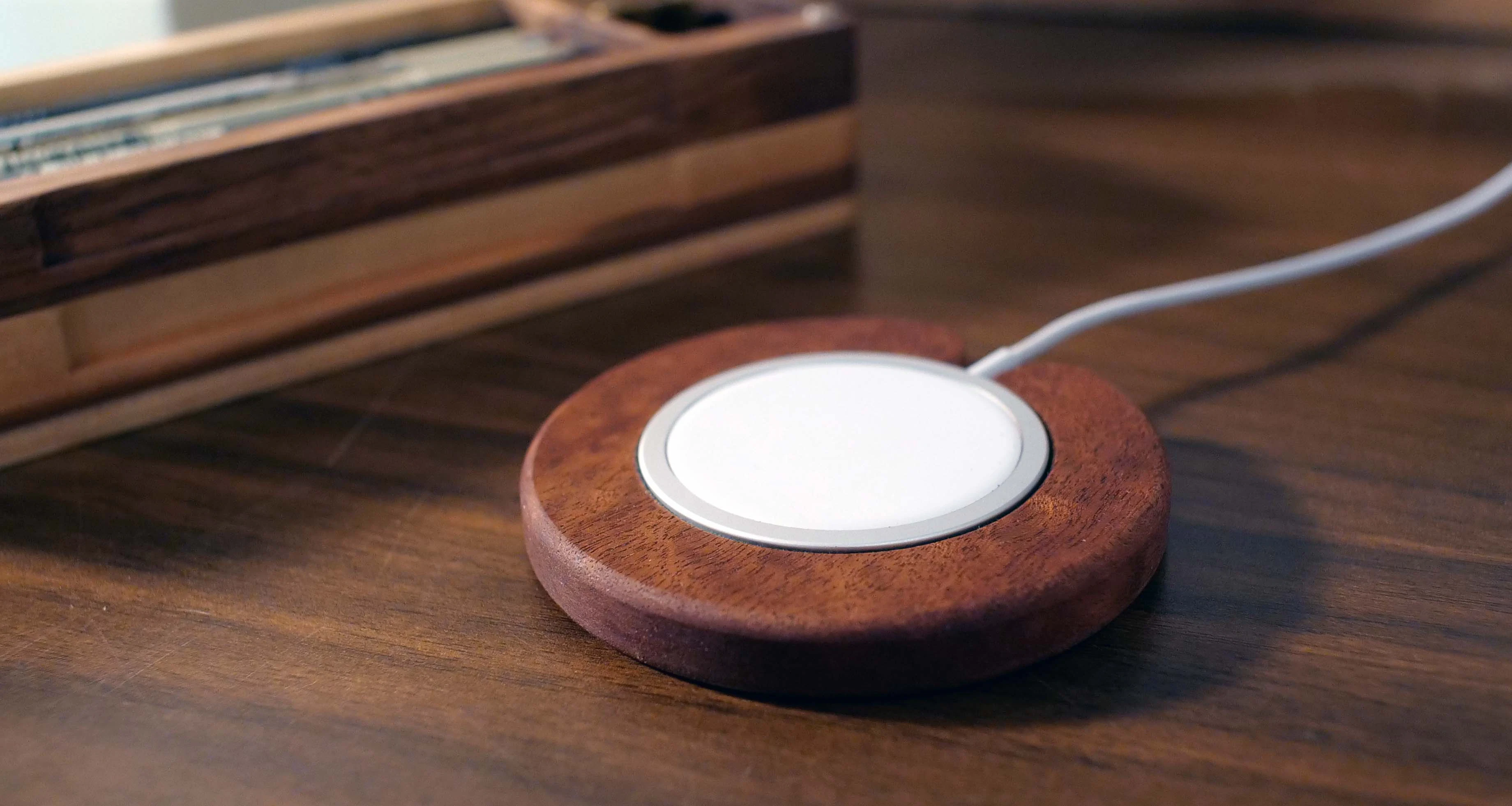 Premium Wood MagSafe Dock