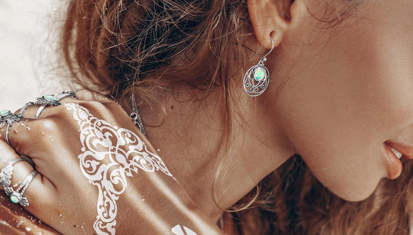 Opal Jewelry Gifts For Your Lover