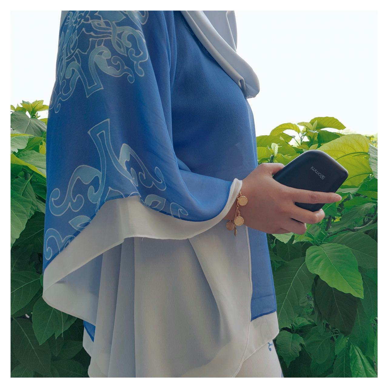 Nommi - 4G Hotspot with Unlimited Wi-Fi Worldwide. gallery image