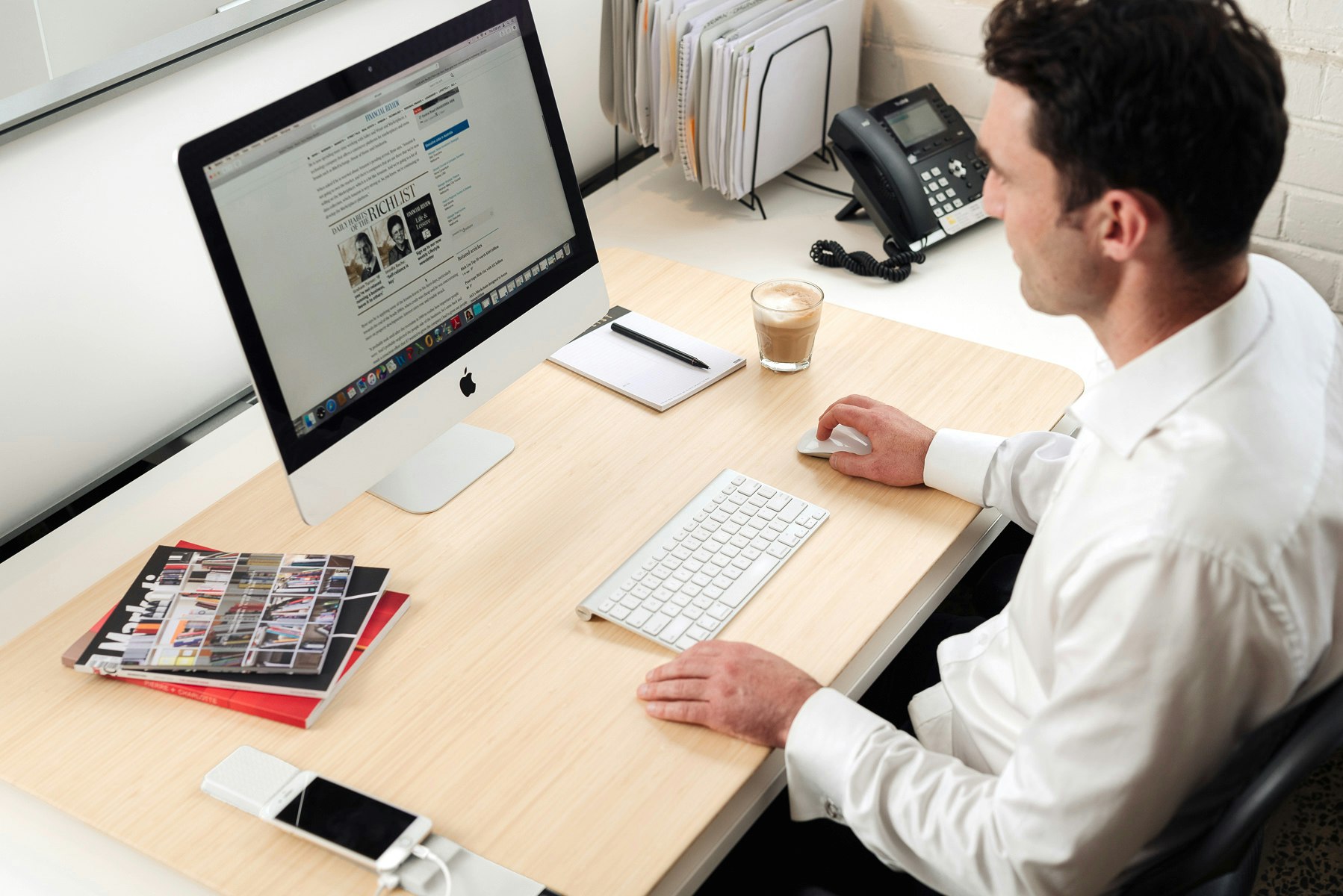 MOVI Standing Desk gallery image