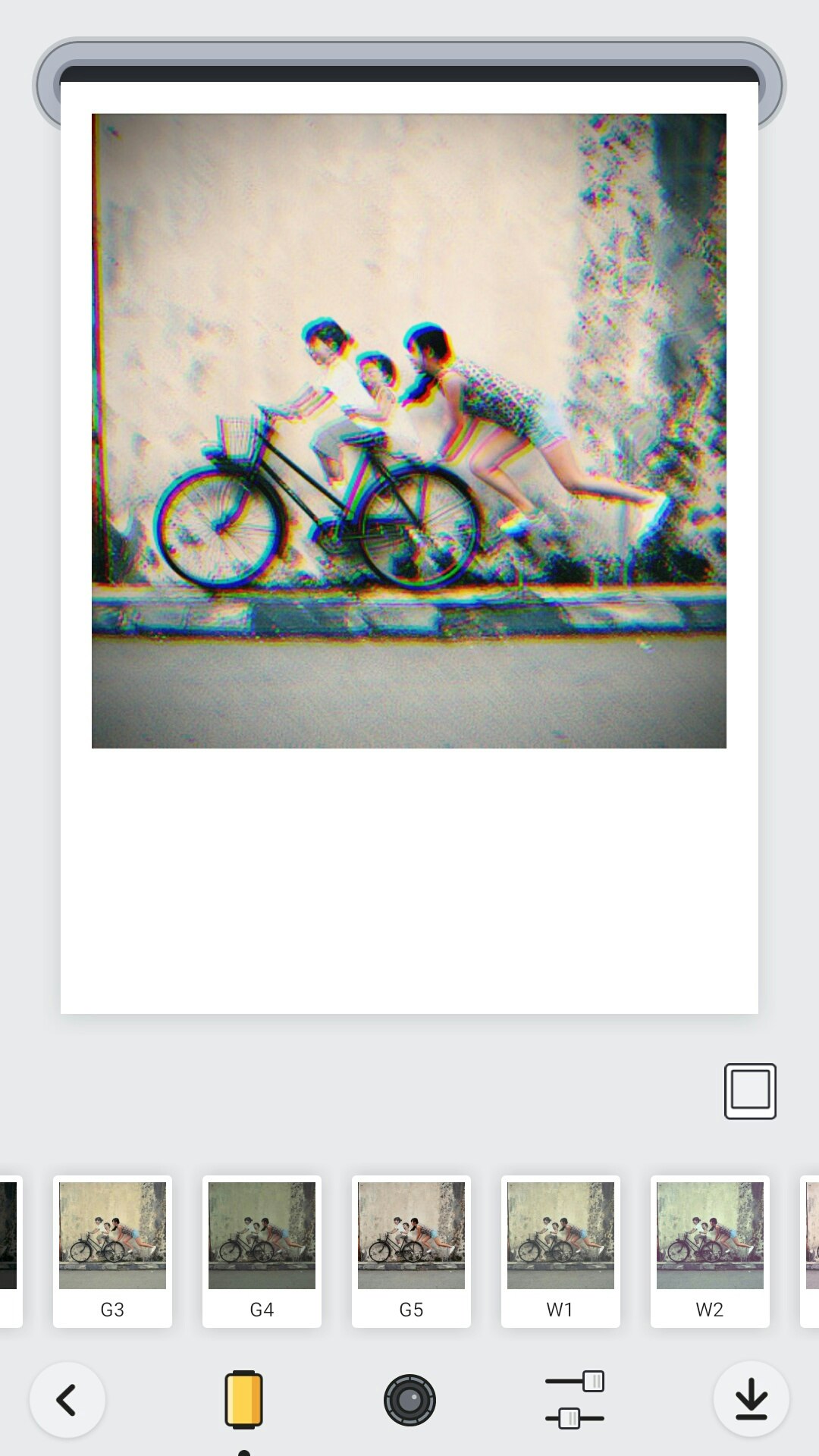 MolyCam - Retro Effects Camera gallery image