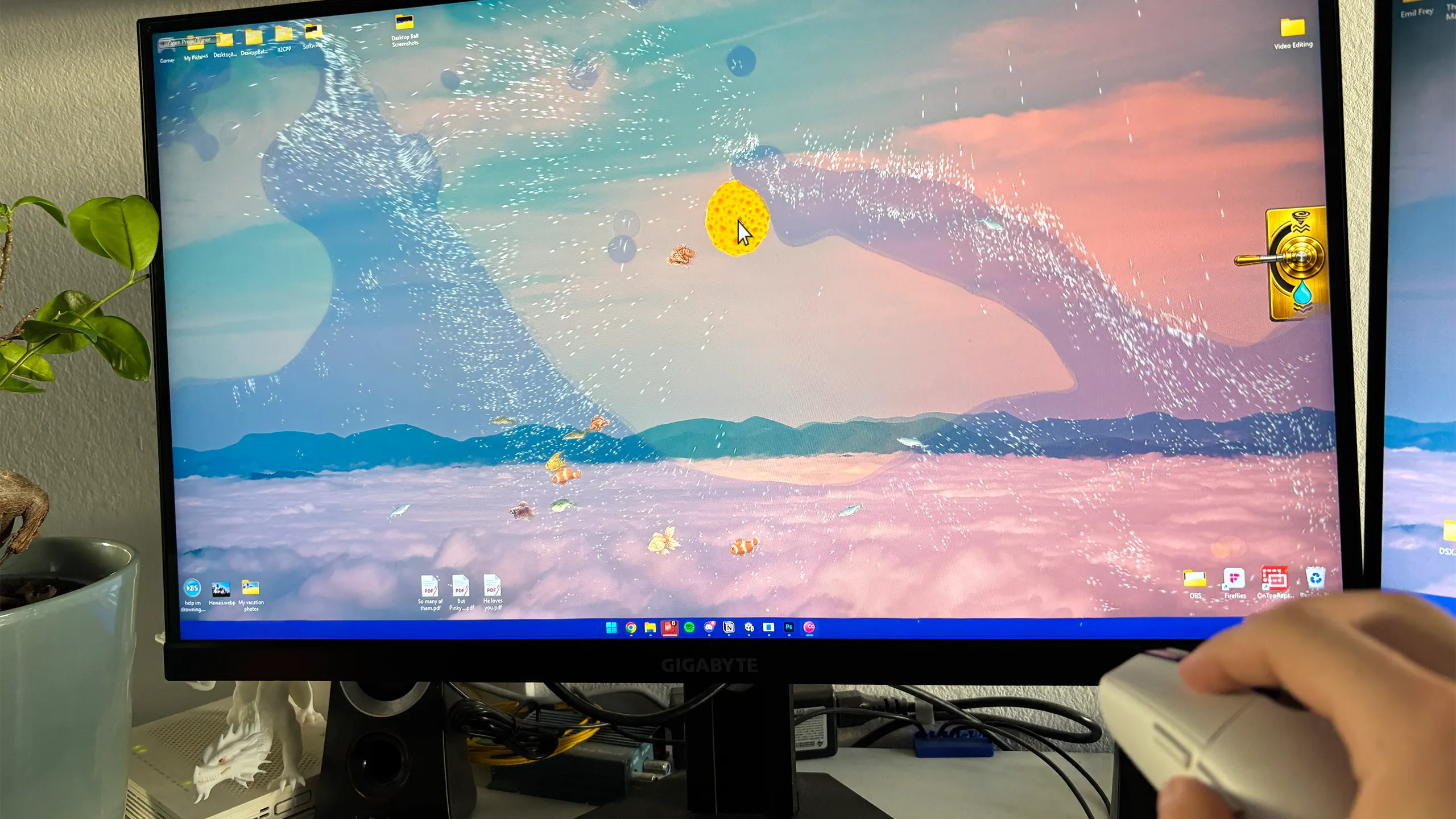 Desktop Ball gallery image