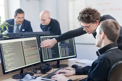 خدمات تطوير الويب في باكستان