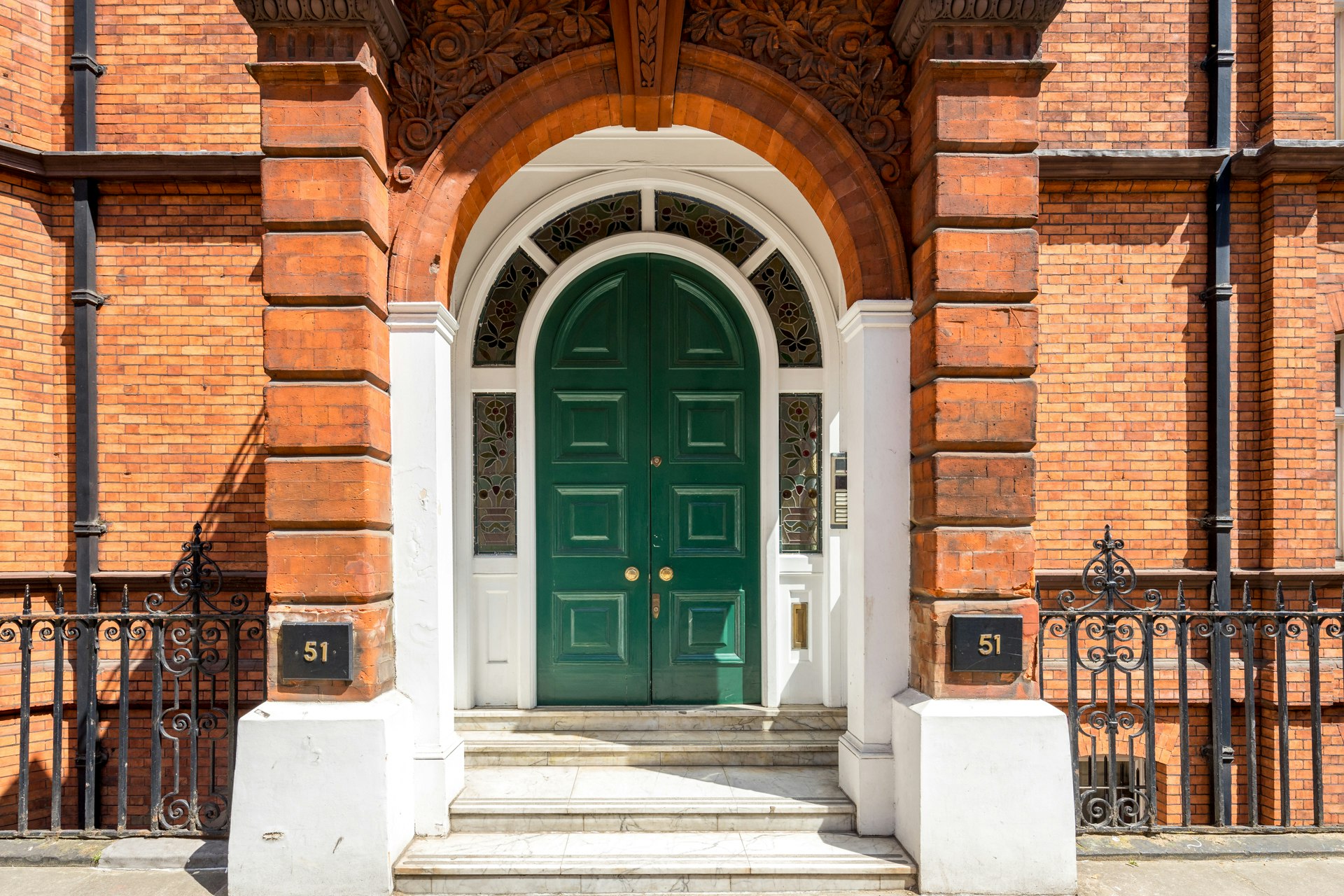 Oasis Living gallery image