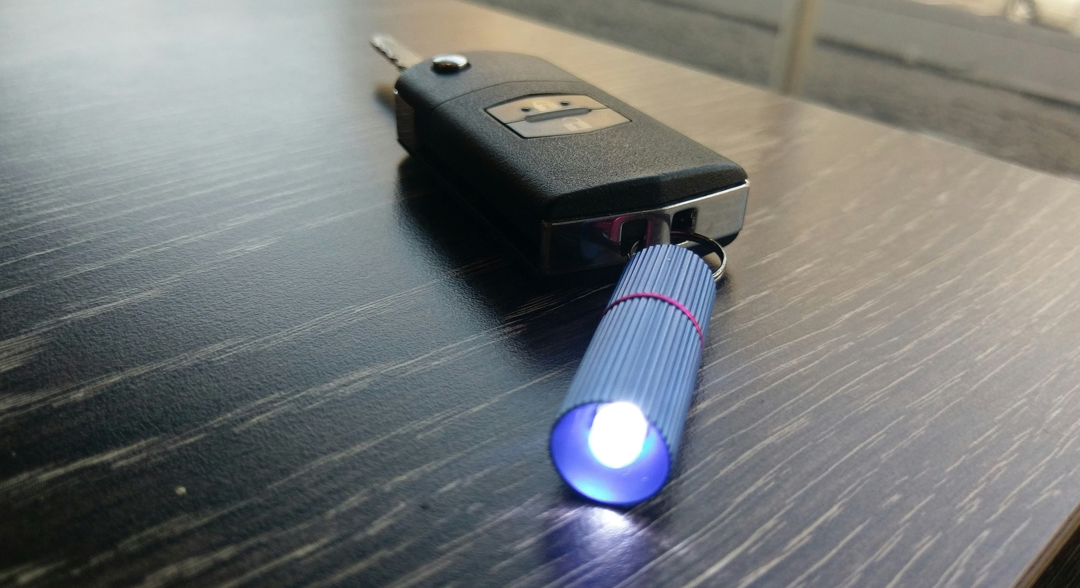 PISA Light｜World's Smallest RECHARGEABLE EDC Flashlight