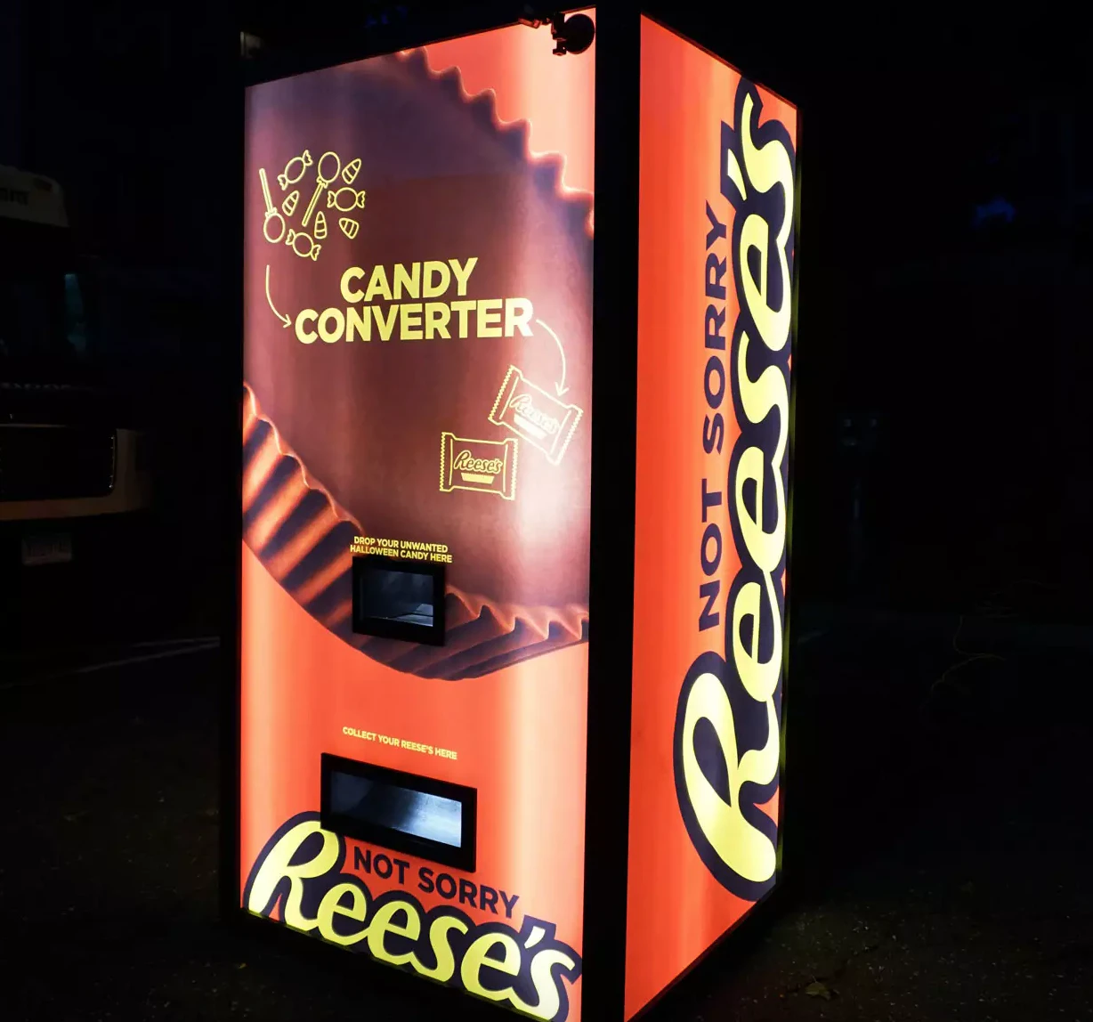 Reese's Halloween Candy Exchange Vending Machine
