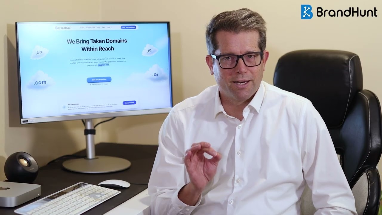 BrandHunt.com gallery image