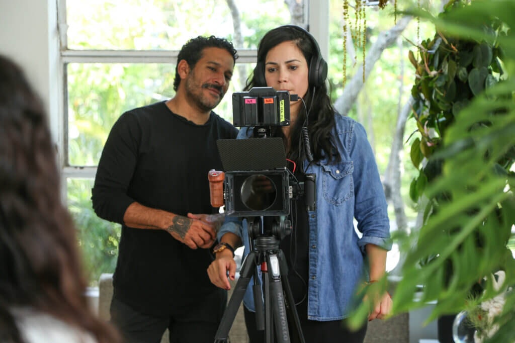 Media Mang theo clip của tôi - Sản xuất video hàng tháng phụ;chất lượng cao & hiệu quả chi phí 3