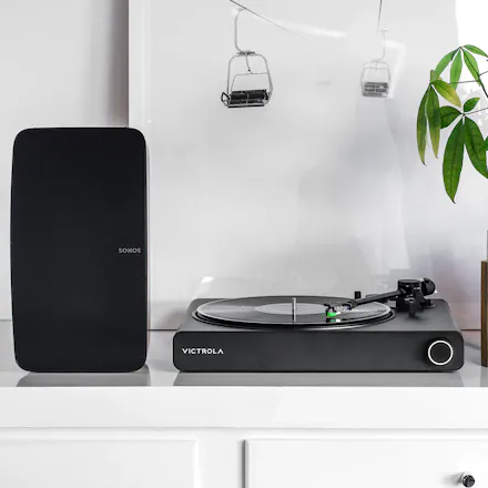 Victrola Stream Onyx Turntable for SONOS gallery image