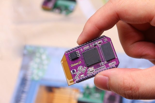 Onion Omega gallery image