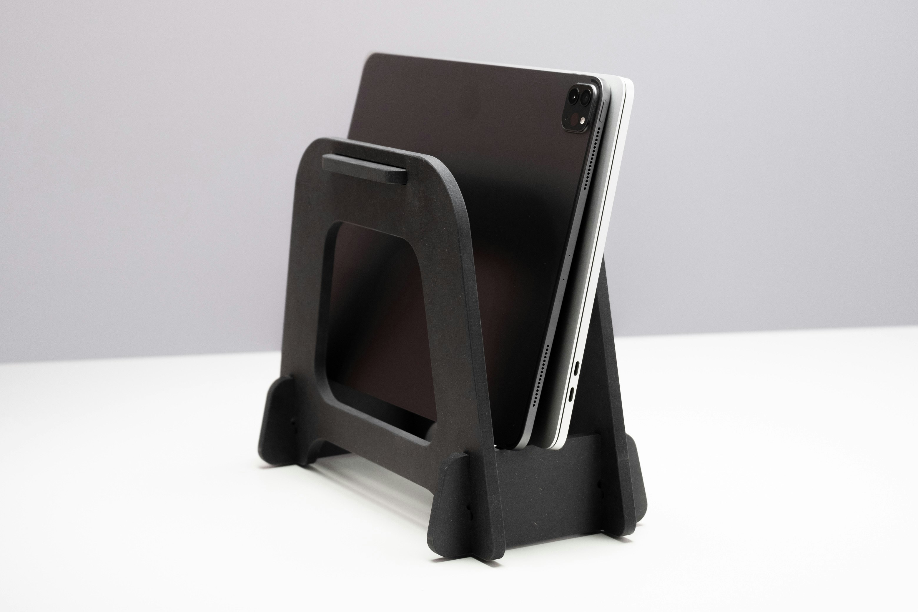 Hydesk Multistand - แท่นวางแล็ปท็อปและที่เก็บในแนวตั้งสำหรับอุปกรณ์ของคุณในที่เดียว media 3