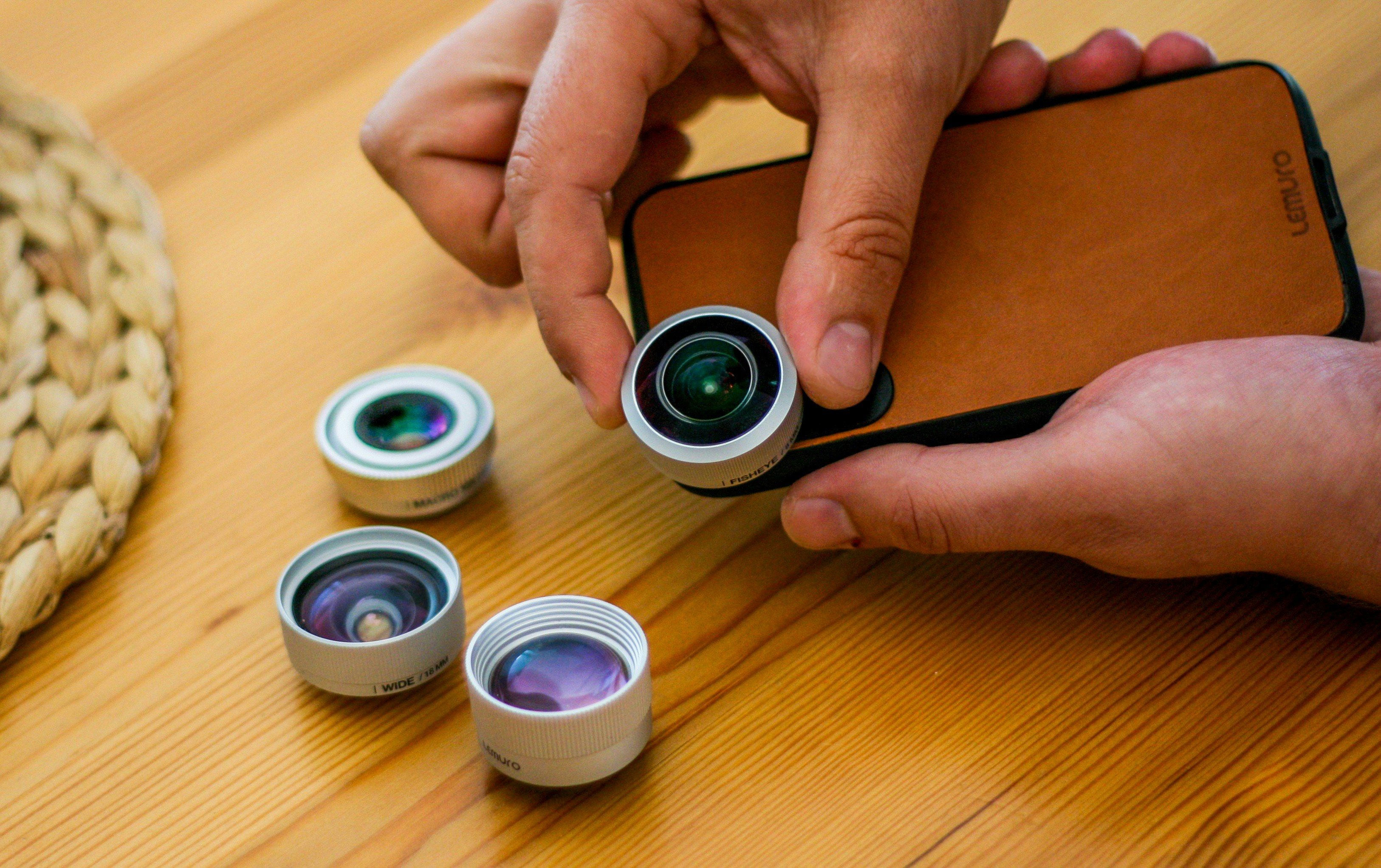 LEMURO - Transform Your Smartphone Into A Powerful Camera gallery image