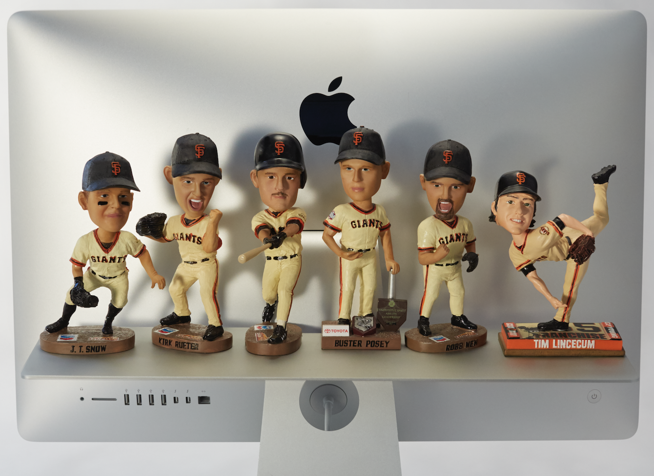 FLOAT Shelf gallery image