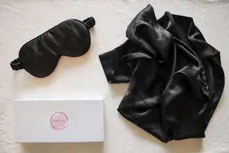 100% Mulberry Silk Sleep Set gallery image