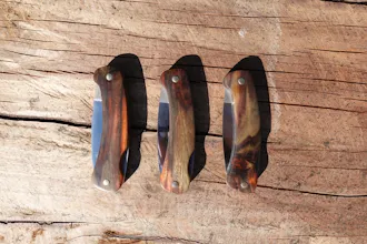 MOMO-THE FOLDING KNIFE WITH A BACK LOCK gallery image