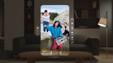 在 Vision Pro上体验TikTok - 这是一款革新你与“For You”动态交互方式的全新空间应用程序。