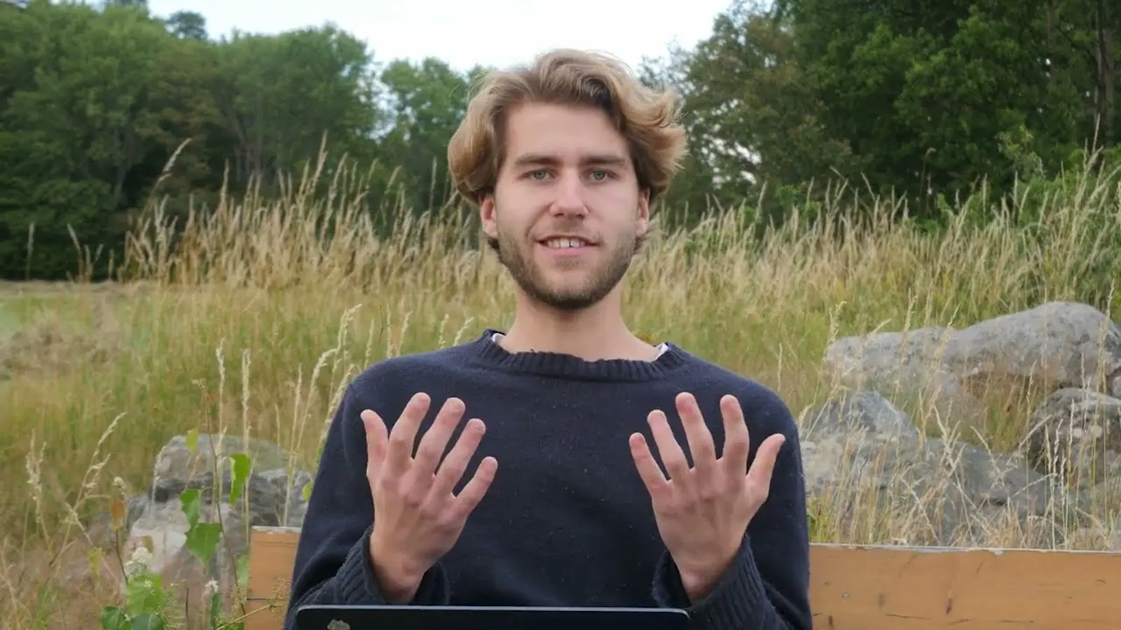 Huddle screenshot 1 (video preview)
