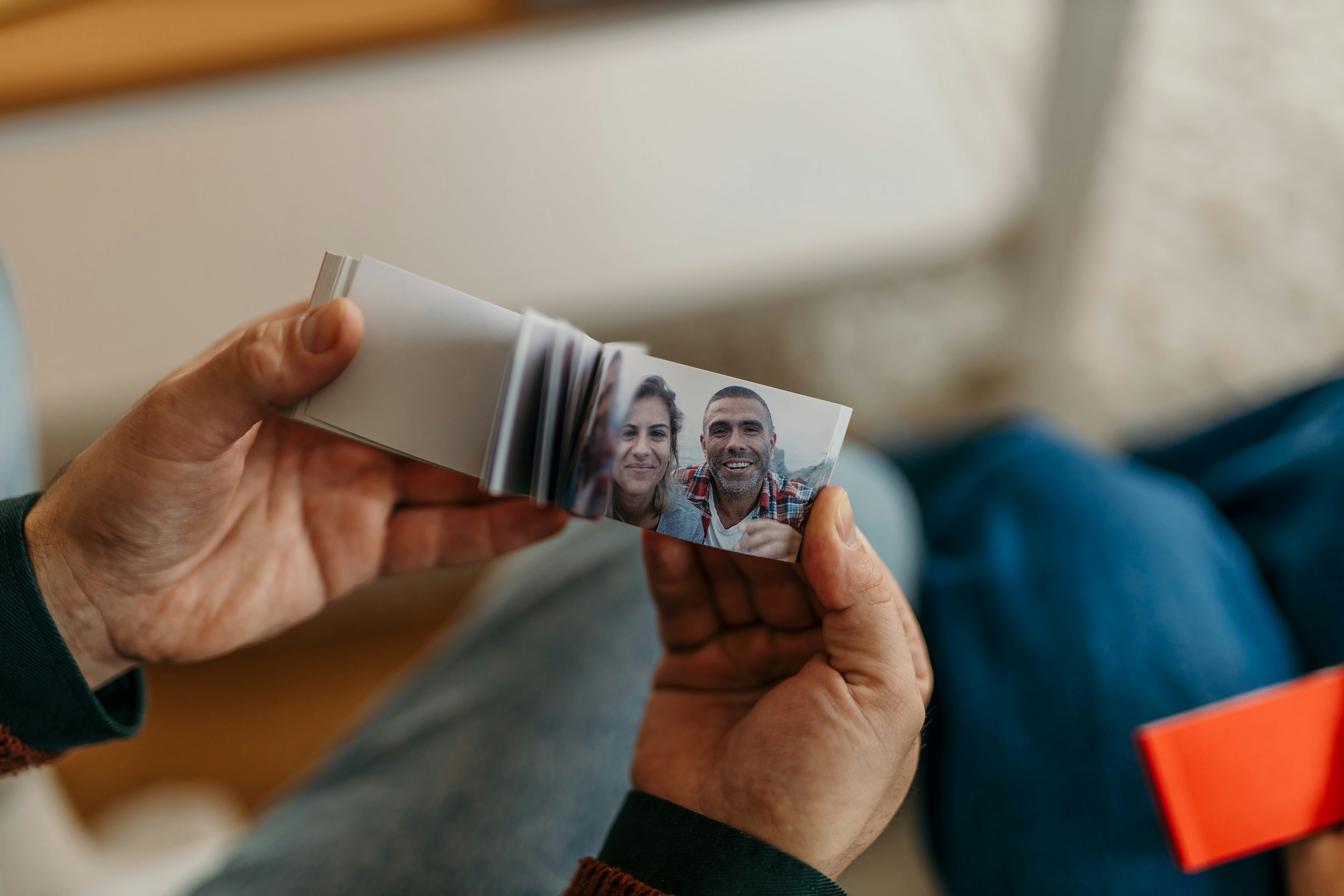 VideoToFlip - Make a flipbook from video gallery image