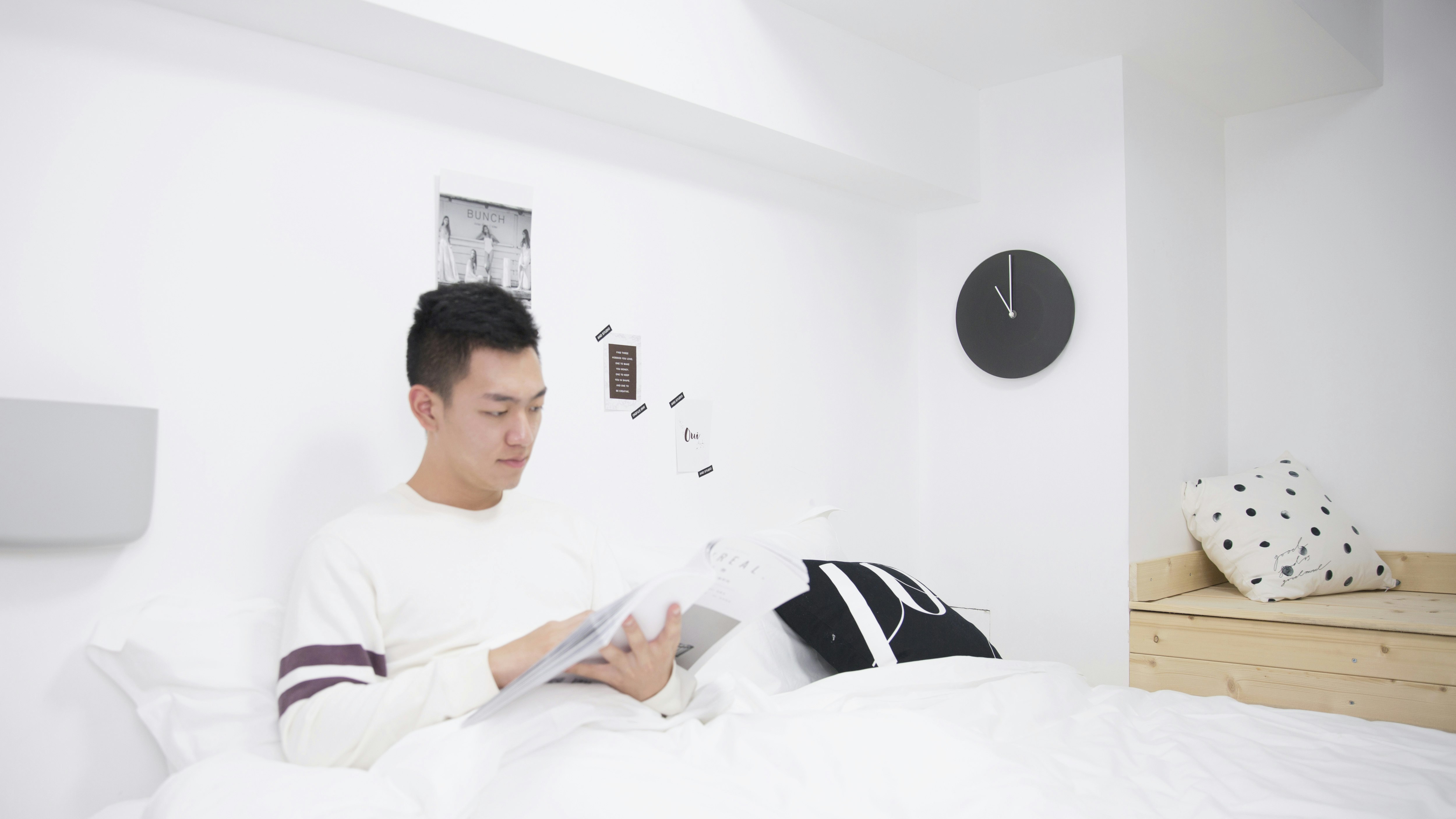 DUSK - A clock that frames the sky gallery image