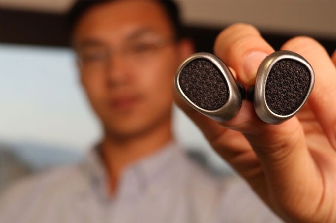 Pearbuds gallery image