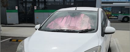 Poll option (image: car windscreen sunshade) image