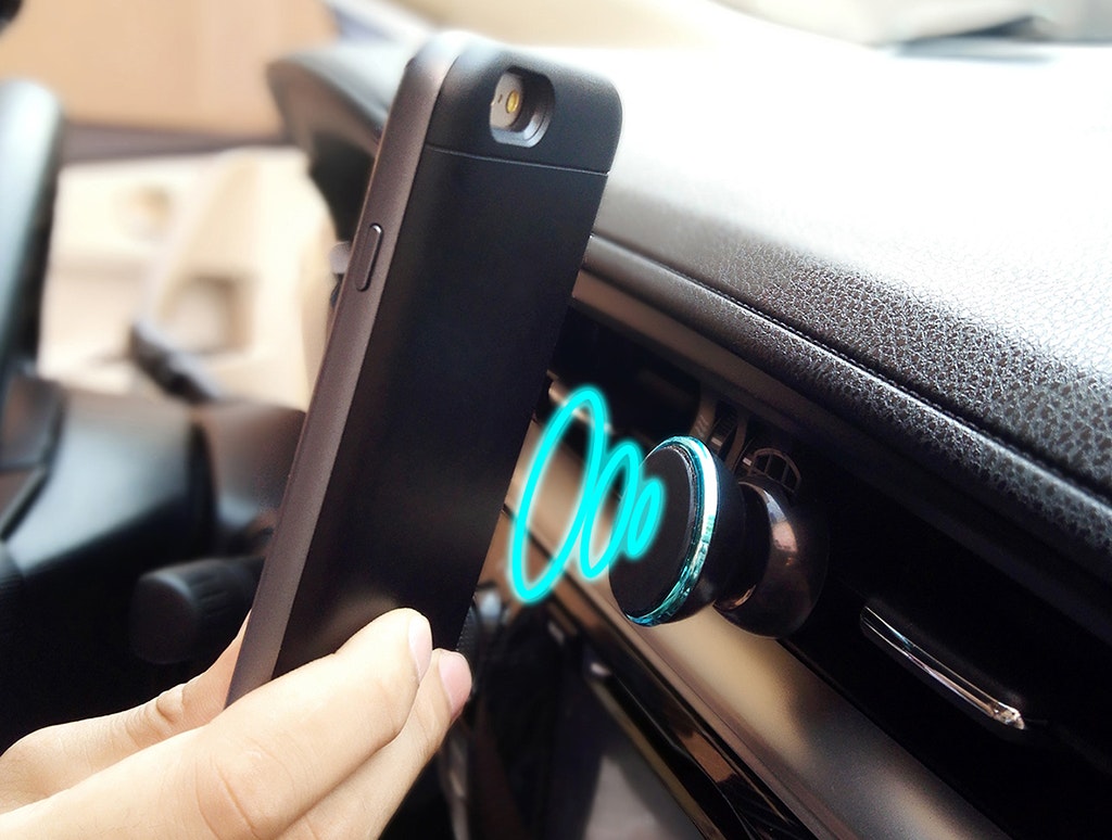 Shell2D: The Thinnest iPhone Battery Case with Magnetic Mounting gallery image