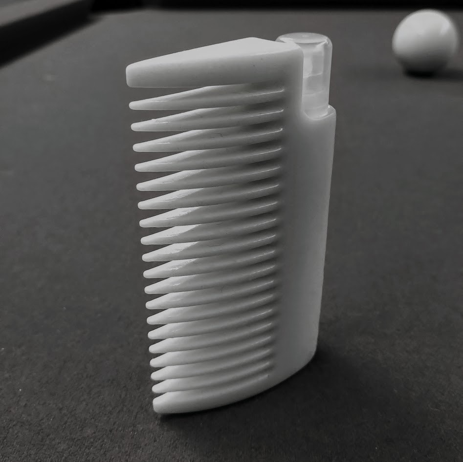 Manetame Comb: Curved Comb with Sprayer gallery image