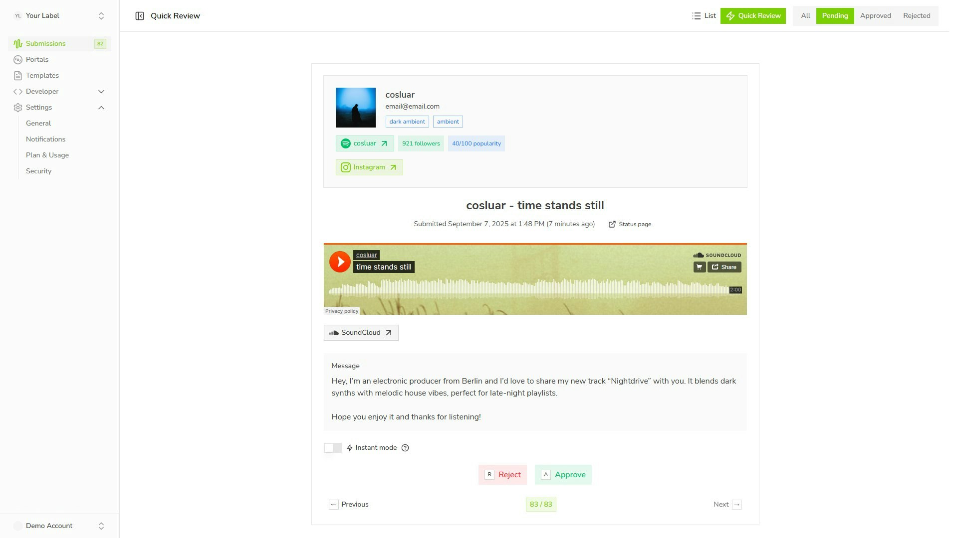Calmo gallery image