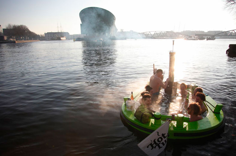 Hot Tug gallery image