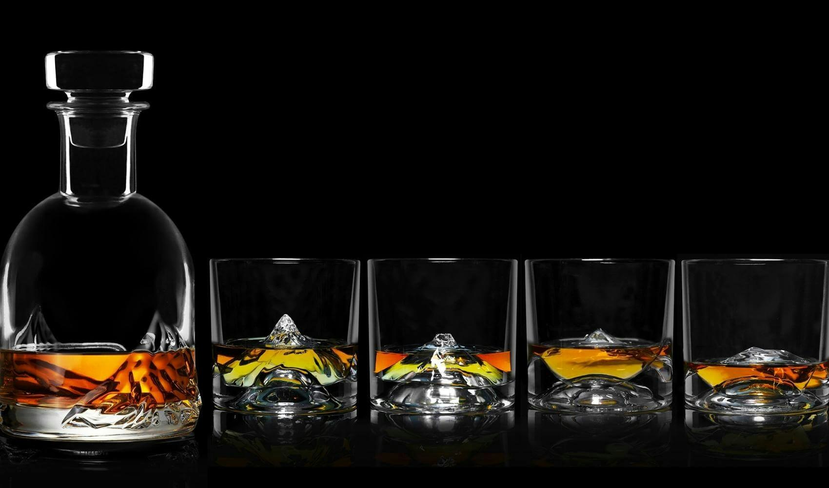  The Peaks Crystal Whiskey Glass