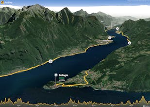 Vibrante e envolvente 3D AvoMap exibindo um ciclista em ação durante um evento de triatlo