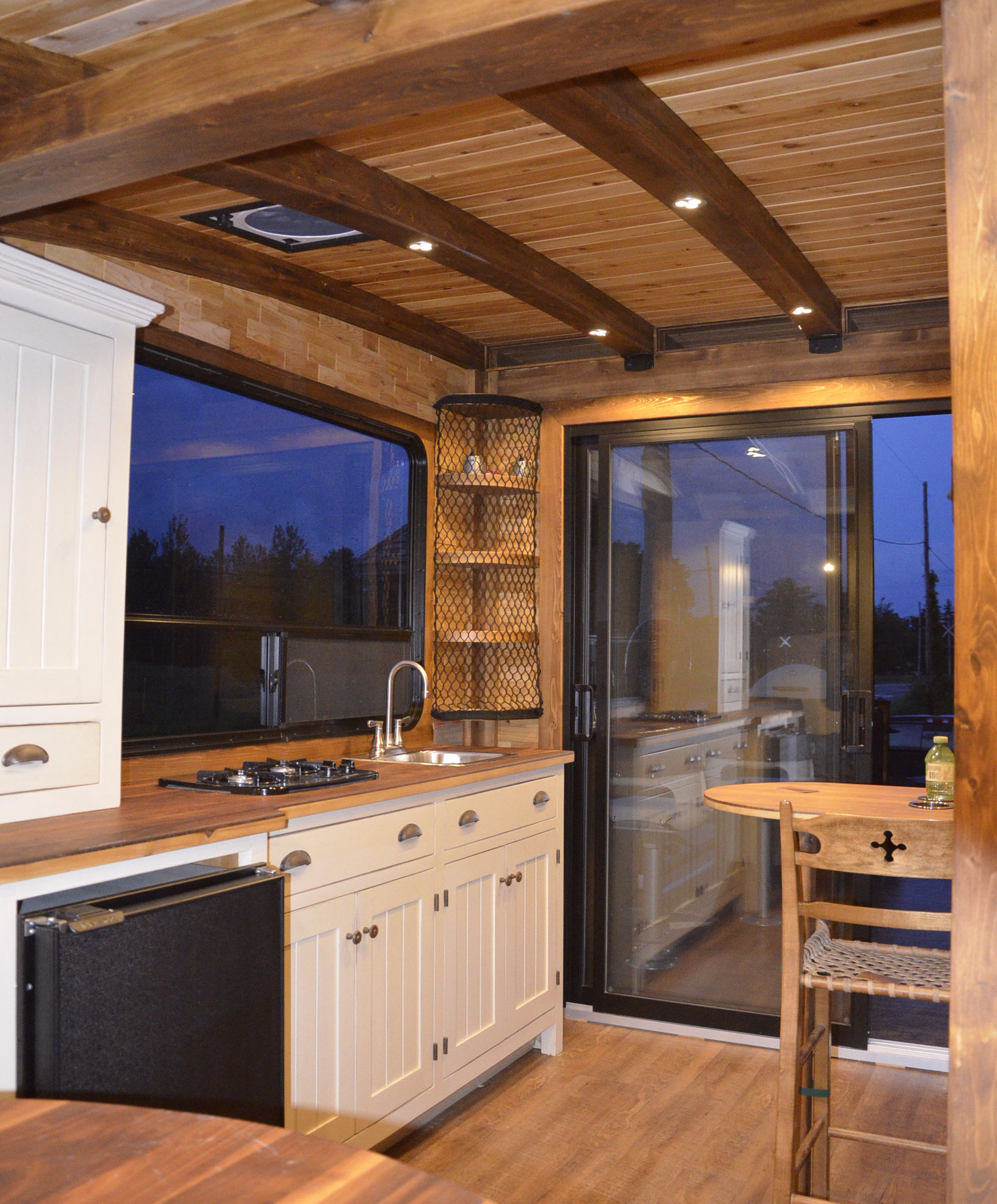 Le Koroc House Boat gallery image